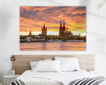 Sonnenuntergang in Köln von Michael Valjak