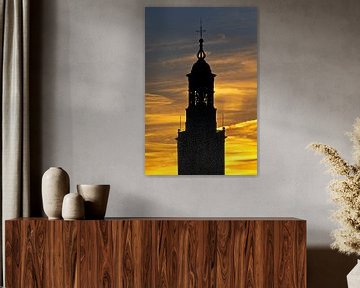 Turm von Nieuwe Toren in Kampen bei Sonnenuntergang