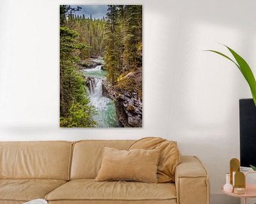 Waterval in Johnston Canyon, Canada