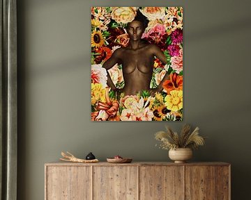 Vrouw van de wereld - Naakt Afrikaanse vrouw omringd met bloemen van Jan Keteleer
