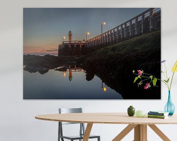 de pier van Nieuwpoort langs de belgische kust tijdens het blauwe uurtje, Belgie van Fotografie Krist / Top Foto Vlaanderen