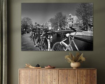 Amsterdam, stad van de fietsen (zwart-wit) van Rob Blok