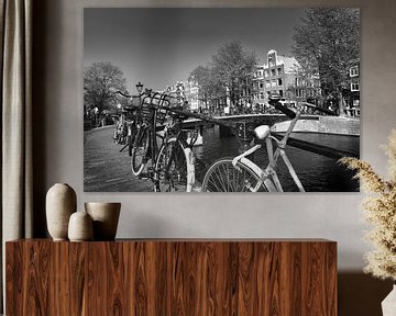 Amsterdam, stad van de fietsen (zwart-wit) van Rob Blok