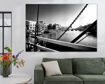 Magere brug, Amsterdam (zwart-wit) van Rob Blok
