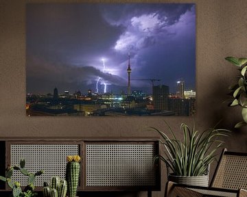 Storm in Berlin van Pierre Wolter