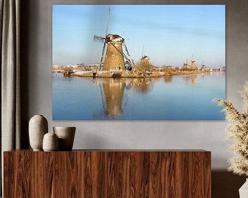 Winter in den Niederlanden mit Windmühlen
