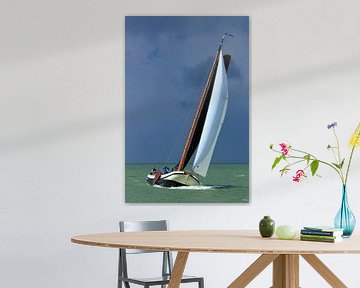 Skutsje op het IJsselmeer bij Stavoren