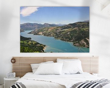 Vergezicht Lac Serre Poncon by Fred van den Brink