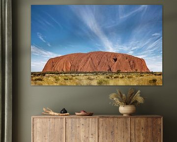 Uluru. voorheen Ayer's Rock. Is een grote zandstenen rotsformatie in Uluru-Kata Tjuta National Park van Tjeerd Kruse