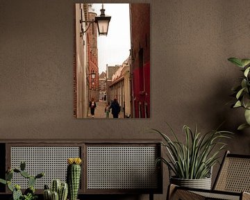 Utrecht - romantisch straatbeeld van Wout van den Berg