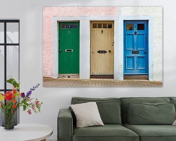 Drie kleurrijke deuren in Schotland van Werner Dieterich
