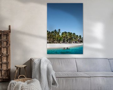 Droom eiland; wit strand, blauwe zee en palmbomen | Filipijnen van Yvette Baur