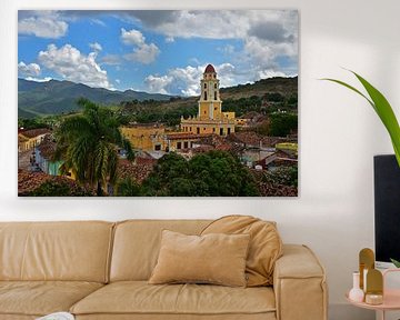 Uitzicht over de stad Trinidad, Cuba van Herman Keizer