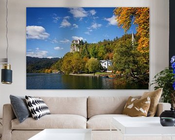 Meer van Bled en Kasteel van Bled in de herfst van iPics Photography