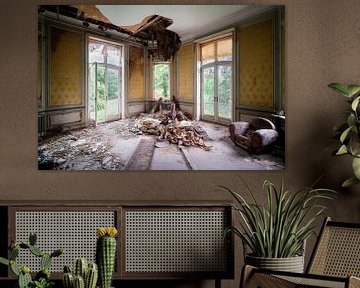 Decaying Room in Abandoned Castle. by Roman Robroek