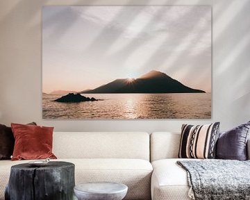 Griechische Insel bei Sonnenuntergang von Jessie Jansen