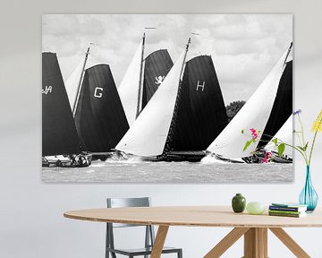 Skûtsje klassische friesische Segelschiffe Tjalk während der jährlichen SKS Skûtsjesilen-Rennen 2019 von Sjoerd van der Wal