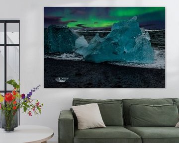 Nordlicht und blaues Eis auf Island von Gert Hilbink