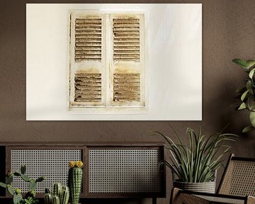 Rusty shutters Apulia by Inge Hogenbijl