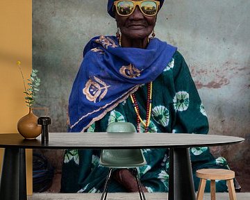 Wearing the right glasses by Ellis Peeters