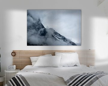 Nahaufnahme der schneebedeckten Berggipfel von Arjen Roos