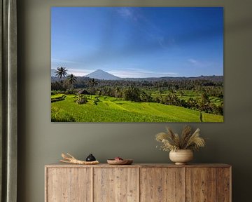 Mount Agung of Gunung Agung. Een weergave van een heilige en beroemde Balinese vulkaan van Tjeerd Kruse