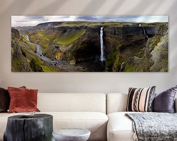 Panorama Háifoss waterval 1/2 te IJsland van Anton de Zeeuw