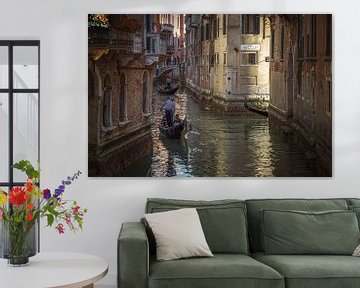 Gondoles dans le canal de Venise sur Sabine Wagner