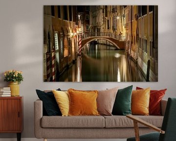 Brücke in der Altstadt von Venedig von Sabine Wagner