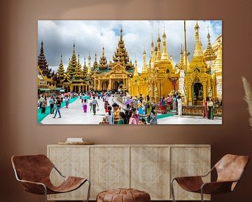 Shwedagon Pagoda by Matthijs Peeperkorn