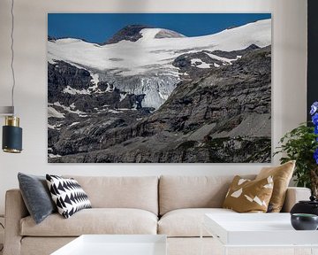 Glacier avec cabane de montagne