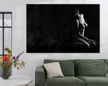 Nackte Frau im Dunkeln von Art By Dominic
