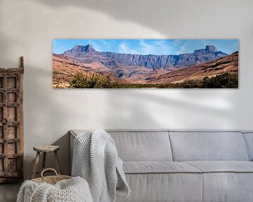 The amphitheatre wall of the South African Drakensberg in panorama by Ineke Huizing
