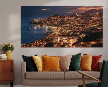 Madeira Funchal op het blauwe uur van Jean Claude Castor