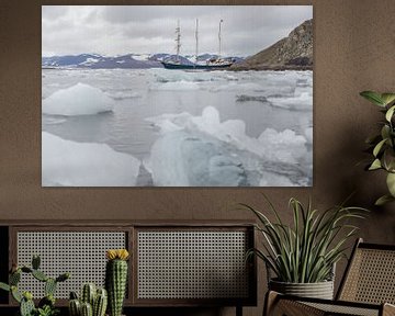 Tall Ship Barquentine Antigua in de wateren rondom Spitsbergen