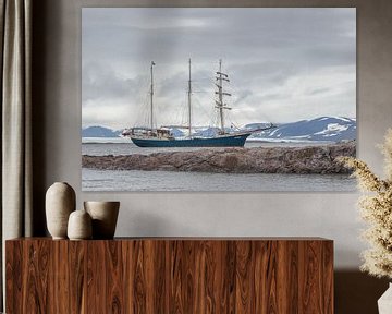 Tall Ship Barquentine Antigua in de wateren rondom Spitsbergen