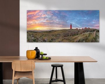 Texel Leuchtturm bei Sonnenuntergang. von Justin Sinner Pictures ( Fotograaf op Texel)