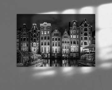 Damrak Amsterdam schwarz auf weiß von Michiel Buijse