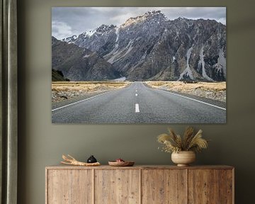 Road trip in New Zealand mountains by Heleen Middel