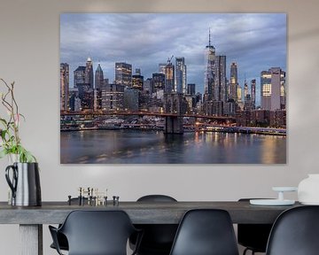 Lower Manhattan with One World Trade Center & Brooklyn Bridge. van Tubray