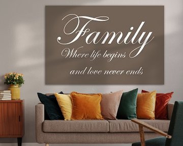 Tekst | Family | Donker taupe van Sandra Hazes