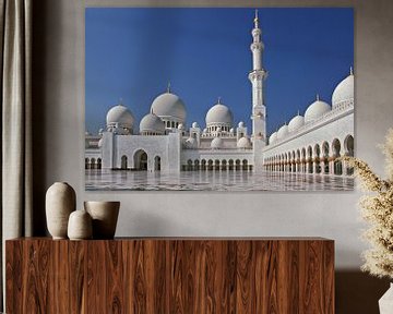 Famous Sheikh Zayed mosque in Abu Dhabi, United Arab Emirates by Tjeerd Kruse