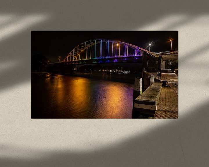 Sfeerimpressie: Brug bij Deventer over de IJssel in regenboogkleuren van VOSbeeld fotografie