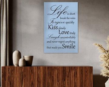 Tekst | Life is short | licht blauw van Sandra Hazes