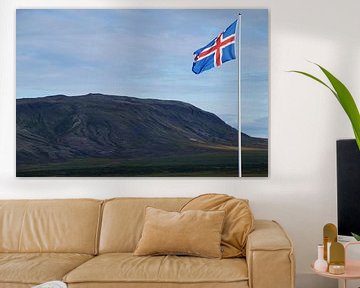 IJsland, IJslandse vlag in het landschap van Discover Dutch Nature