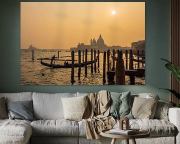 Blick auf die Kirche Santa Maria della Salute in Venedig, Italien von Rico Ködder