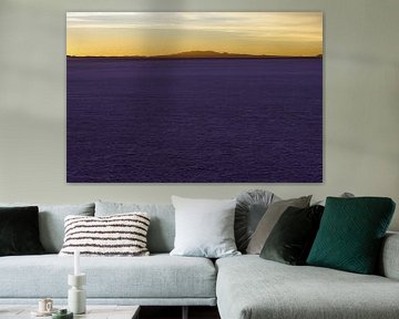 Violetter und gelber Sonnenaufgang von Maarten Heijkoop