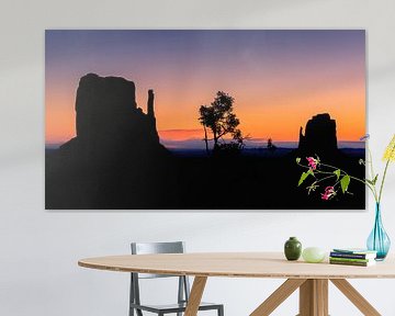 Zonsopgang in Monument Valley van Henk Meijer Photography