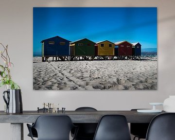 Mooi zicht op kleurrijke strandhuisjes aan het surfstrand Muizenberg (Zuid-Afrika) van Wolfgang Stollenwerk