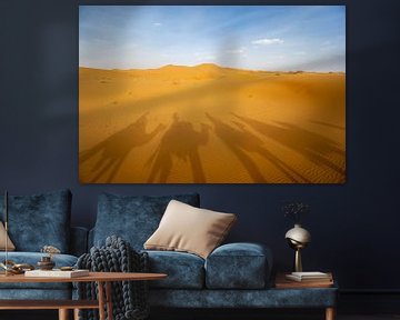 Schatten der Kamele in Marokko von Eline Chiara